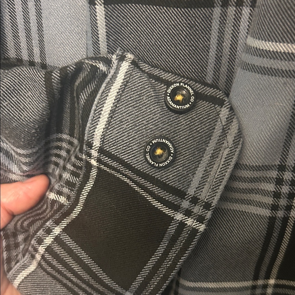 Dixxon Adamantium Black & Gray Plaid Men's Flannel Shirt Jacket - Picture 4 of 5